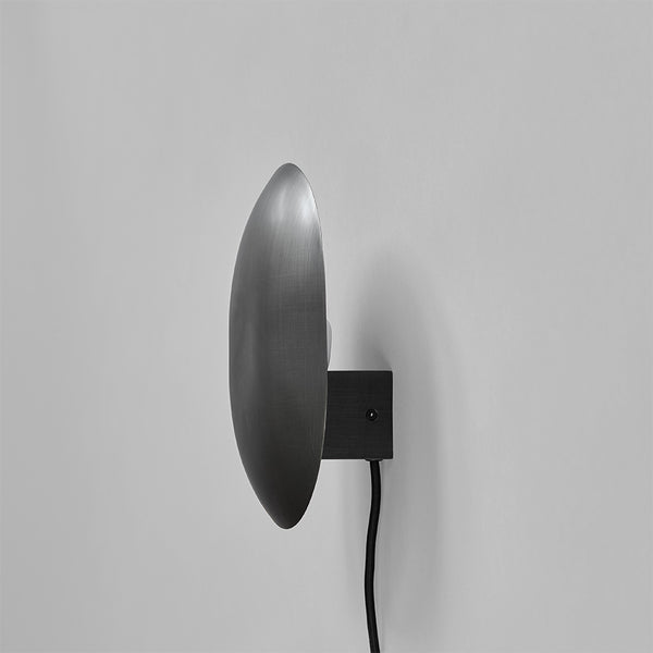 101 COPENHAGEN【日本代理店】デンマークデザイン Clam Wall Lamp - Bronze