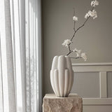 101 COPENHAGEN 【日本代理店】デンマークデザイン Bloom Vase Slim Mini Bone White - 北欧家具 北欧インテリア通販サイト greeniche (グリニッチ)