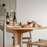 Svendborg (スヴェンボー) ダイニングテーブル | オーク/ウォルナット/チェリー無垢材