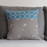 mina perhonen dop 「tambourine × choucho」クッションカバー ブルー×グレー - 北欧家具 北欧インテリア通販サイト greeniche (グリニッチ)