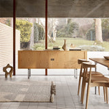 CH825 Credenza|Hans J. Wegner (ハンス・J・ウェグナー) カール・ハンセン&サン【正規販売店】デンマークデザイン - 北欧家具 北欧インテリア通販サイト greeniche (グリニッチ)