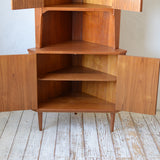 Corner Cabinet R700K014