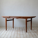 Dining Table D-R706D204