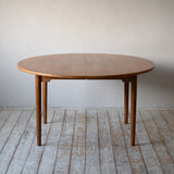 Hans J. Wegner Dining Table "model GE528" D-R706D220