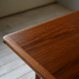 Dining Table R706D221