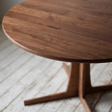 Svendborg (スヴェンボー) ダイニングテーブル | オーク/ウォルナット/チェリー無垢材