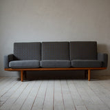Hans J. Wegner GE236 3P Sofa D-601D171
