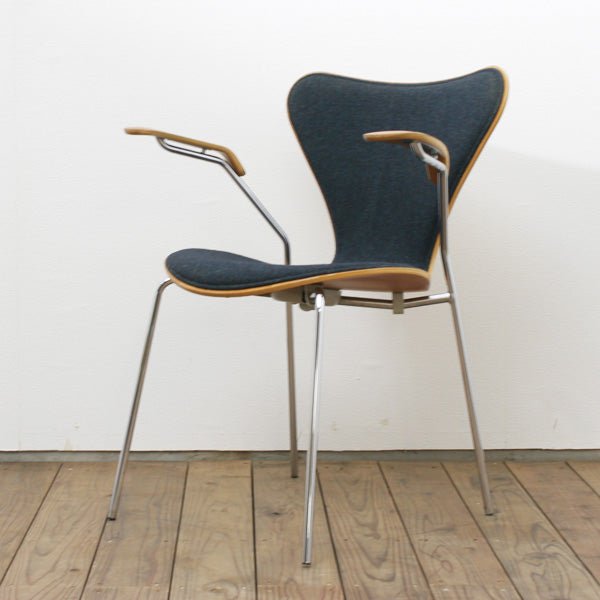 Arne Jacobsen Seven Chair D-209D067F
