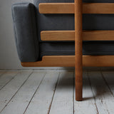 Hans J. Wegner GE236 3P Sofa D-601D171