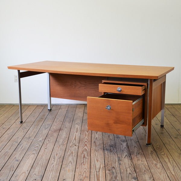 Finn Juhl Desk 209D800