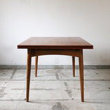 Hans J. Wegner Extension Table AT312 106D342