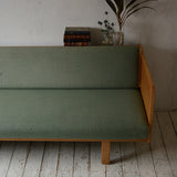 Hans J. Wegner GE259 Day Bed D-801D818
