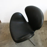 Arne Jacobsen Swan Chair D-308D801