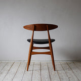 Hans J. Wegner Dining Chair CH33 601D163