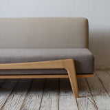Luu Sofa beige / gray | オーク/ウォルナット無垢材
