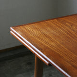 Hans J. Wegner Extension Table AT312 106D342