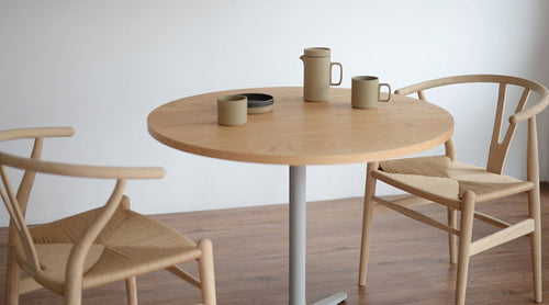 【グリニッチgreeniche】ラウンドテーブル90＋チェア2つ＋スツール1つ グリニッチgreeniche】ラウンドテーブル90＋チェア2つ＋スツール