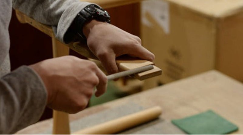 【保存版】無垢材テーブルのメンテナンス完全ガイド｜北欧の暮らしに学ぶ、10年後も美しい使い方｜北欧インテリア通販サイト greeniche（グリニッチ）