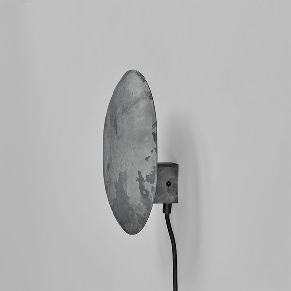 101 COPENHAGEN【日本代理店】デンマークデザイン Clam Wall Lamp - Oxidized