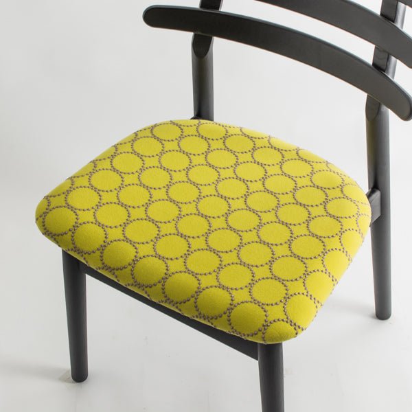 FDBモブラー 【日本代理店】デンマークデザイン J48 ブラック dop tambourine yellow / blue｜minä perhonen ミナペルホネン Poul M. Volther ポール・M・ヴォルタ