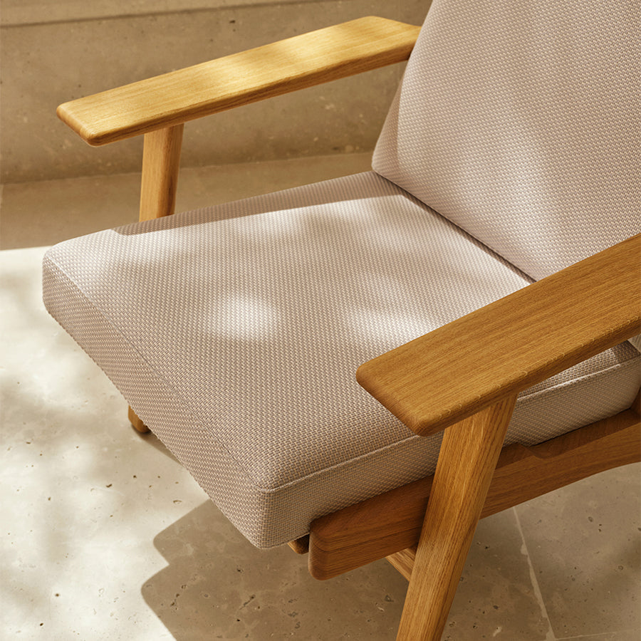 Hans J.Wegner ウェグナー 　シェルフクリスチャンセン モーエンセン Carl Hansen&Søn CH291 オーク (kvadrat Serpentine) ｜Hans. J