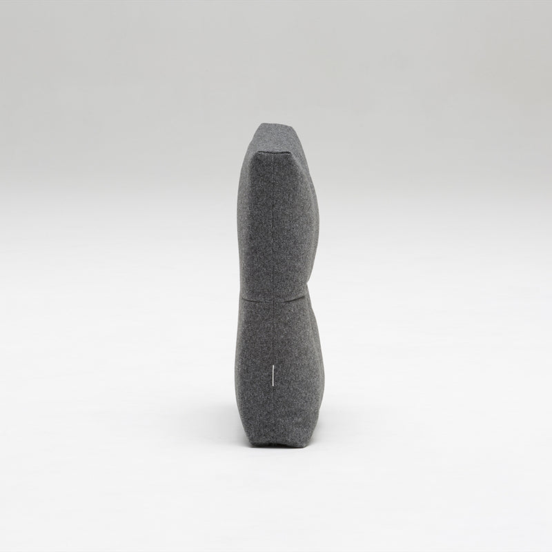 カリモク60+【正規販売店】 ロビークッション セラムダークグレー