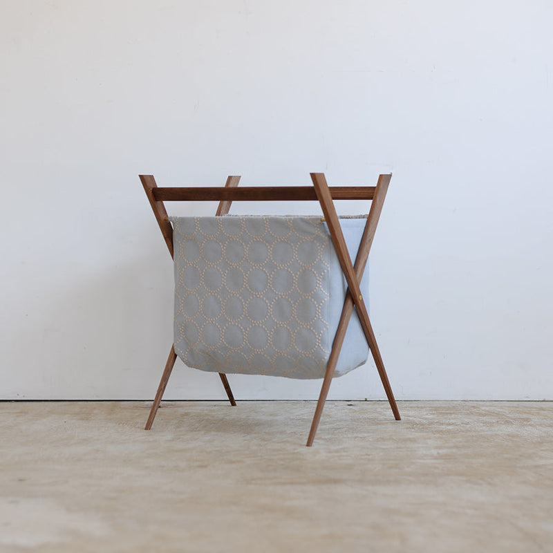 【完売】kilta magazine rack (tambourine blue) マガジンラック オーク/ウォルナット無垢材