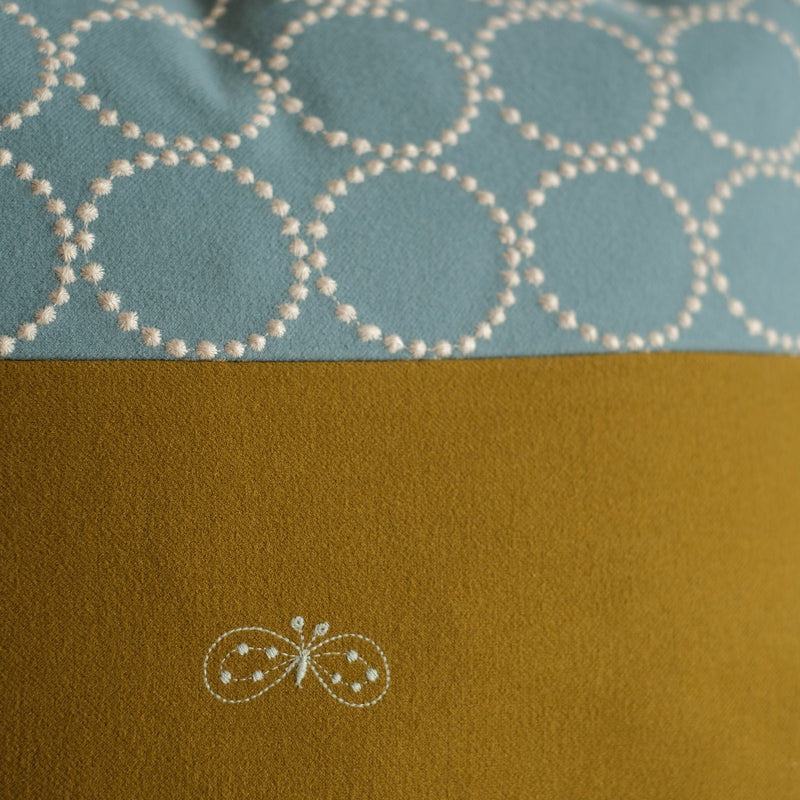 mina perhonen dop 「tambourine × choucho」クッションカバー ライトブルー×オリーブ