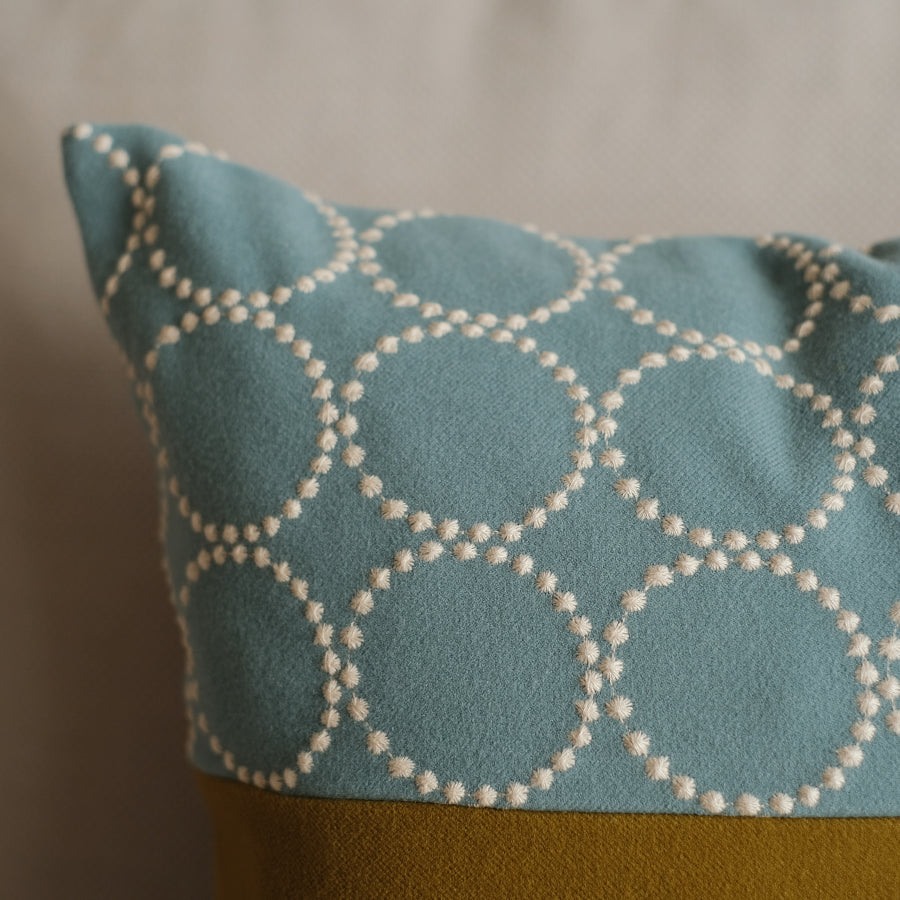 mina perhonen dop 「tambourine × choucho」クッションカバー ライト