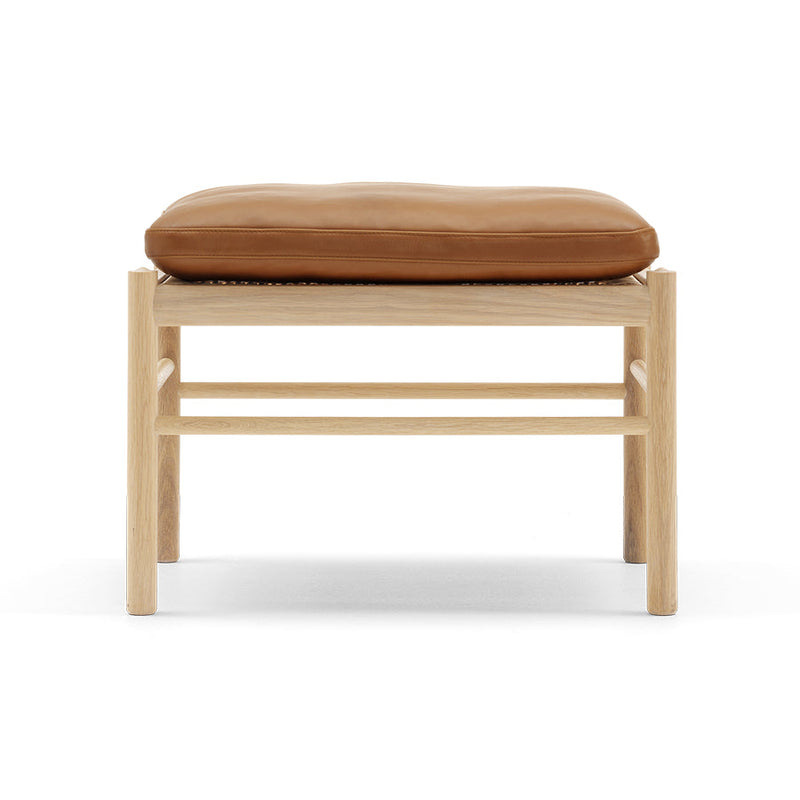 OW149F コロニアルフットスツール オーク ソープ仕上げ ｜COLONIAL FOOTSTOOL ｜Ole Wanscher (オーレ・ヴァンシャー) カール・ハンセン＆サン【正規販売店】デンマークデザイン