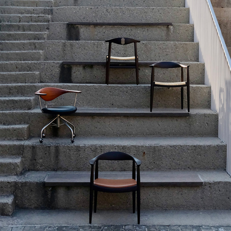 完売】 PP701 Minimal Chair Wenge(ウェンジ) | Hans. J. Wegner
