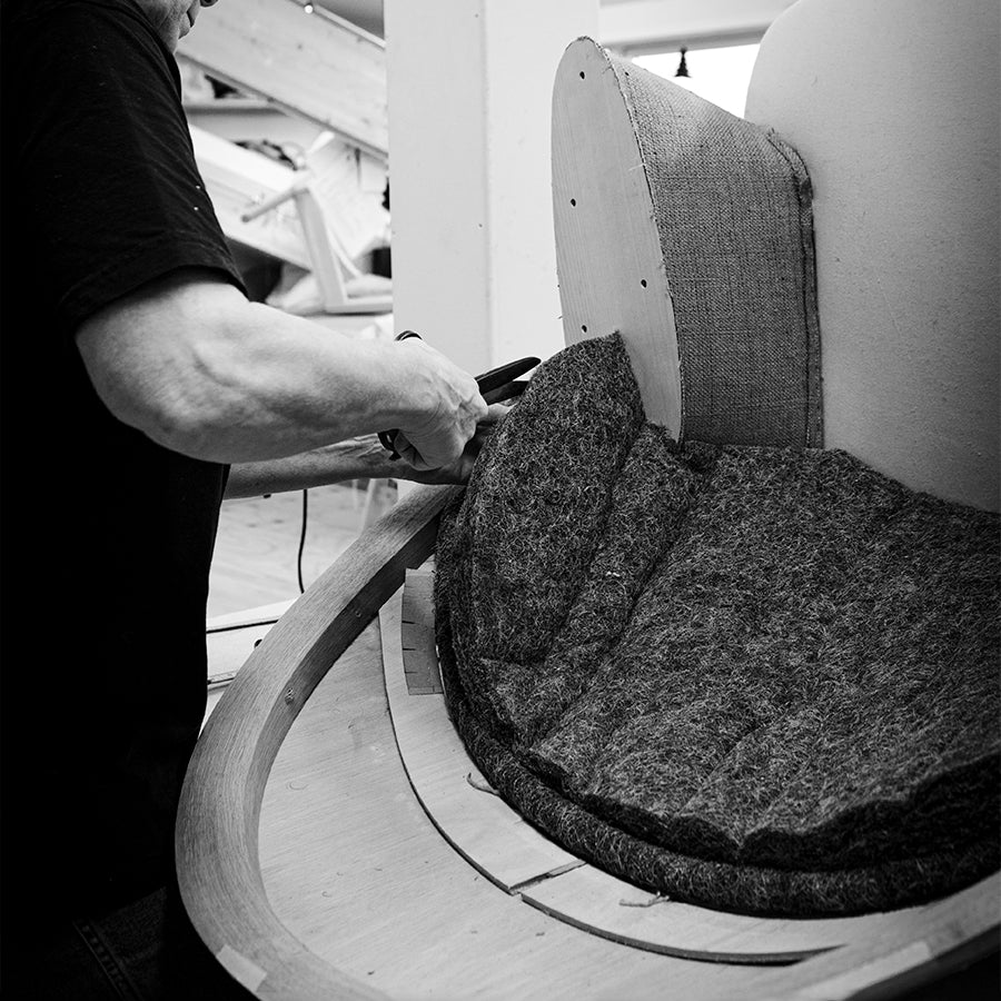 PPモブラー正規販売店】 PP521 Upholstered Peacock | Hans J. Wegner