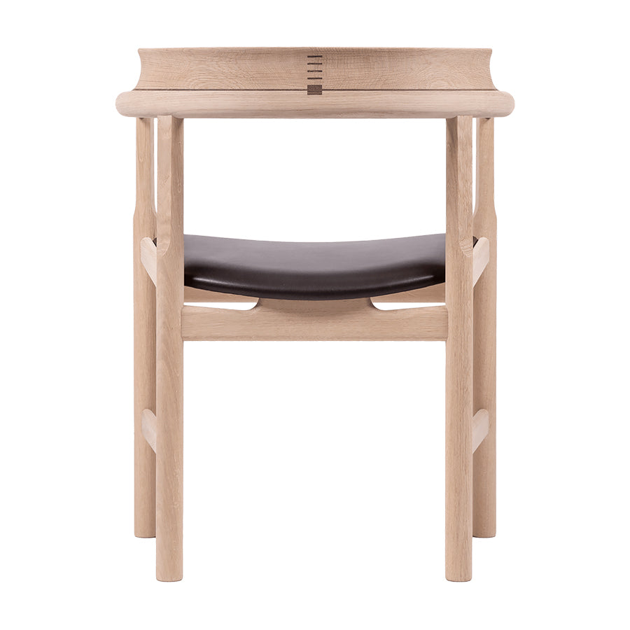 PPモブラー正規販売店】 PP52 Captain's Chair (クッション張り