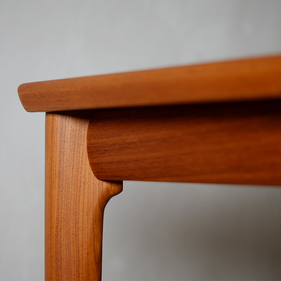 Grete Jalk Dining Table D-R500K010 | 北欧家具 北欧インテリア通販