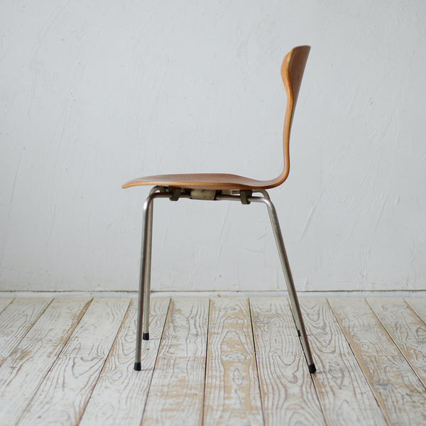 Arne Jacobsen Mosquito Chair "model 3105" R607D307