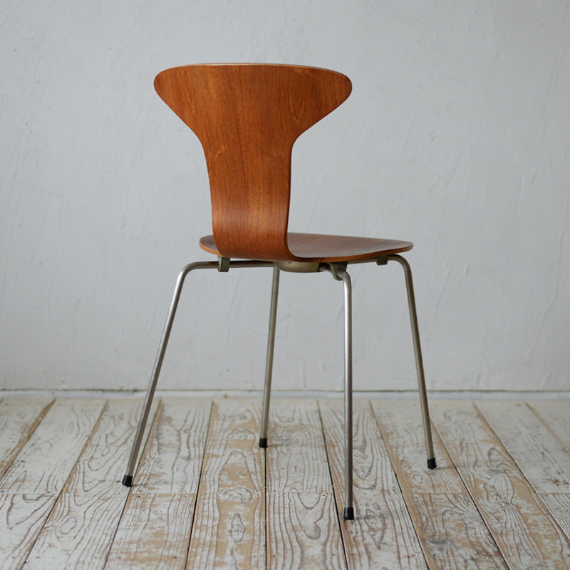 Arne Jacobsen Mosquito Chair "model 3105" R607D307