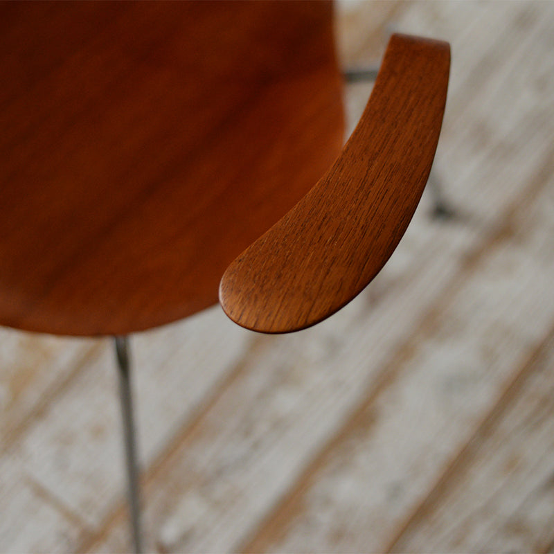 Arne Jacobsen Arm Chair "FH3107" R607D310