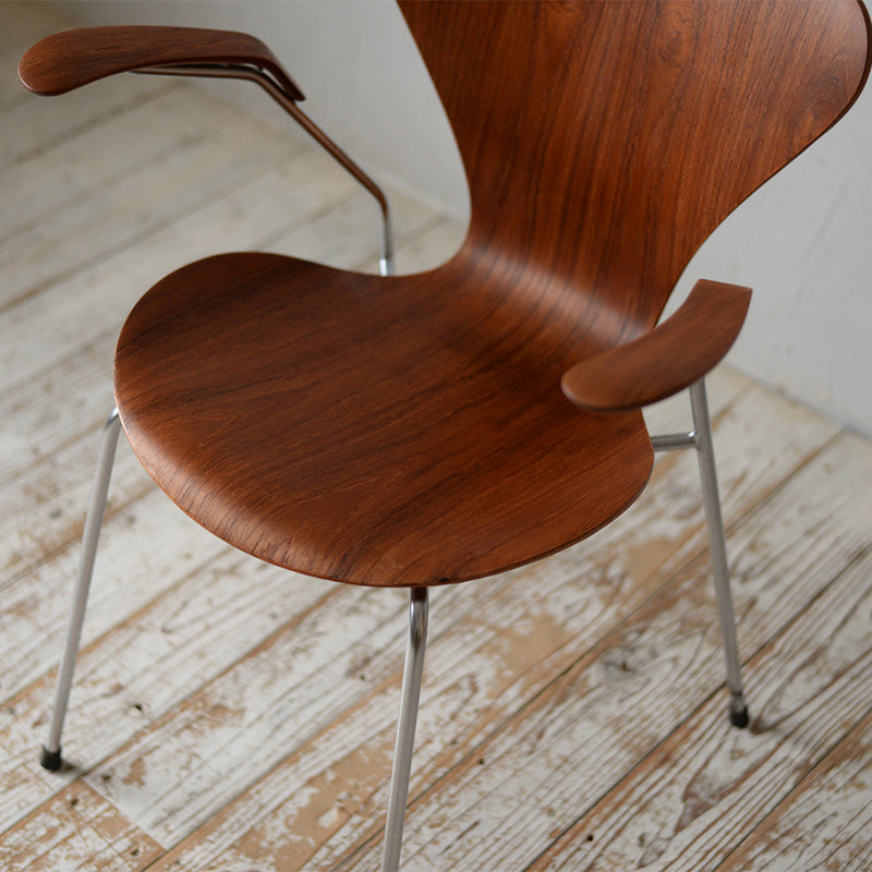 Arne Jacobsen Arm Chair "FH3107" R607D311