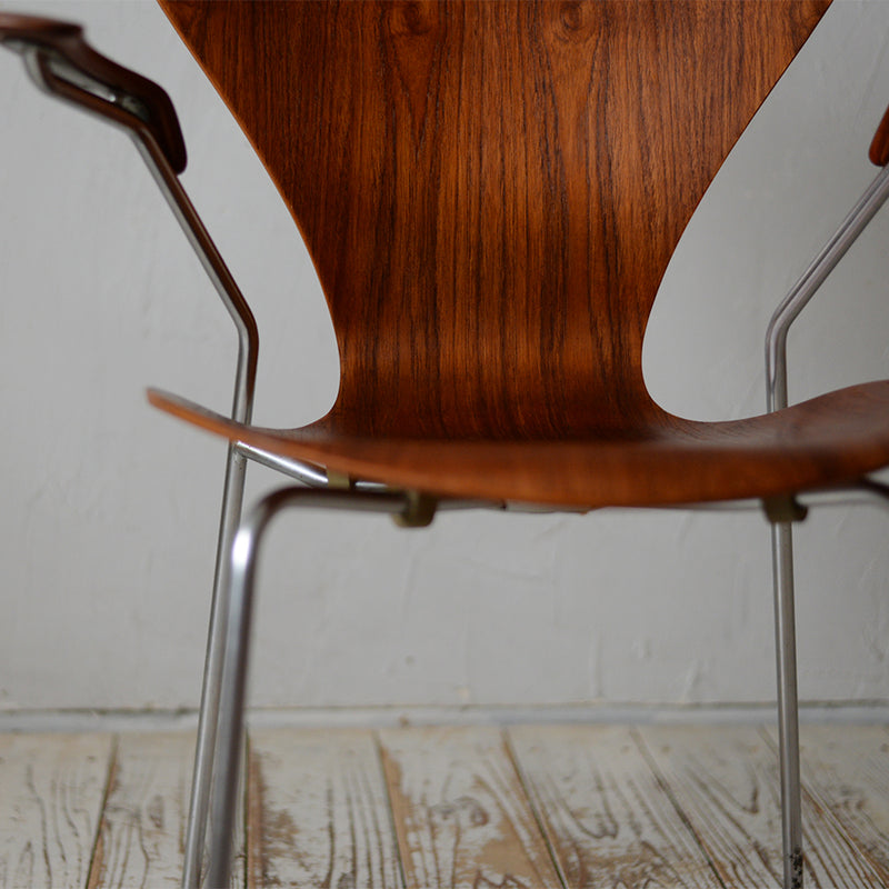 Arne Jacobsen Arm Chair "FH3107" R607D311