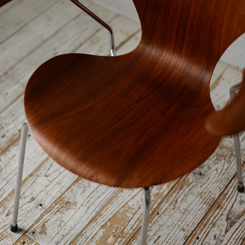 Arne Jacobsen Arm Chair "FH3107" R607D311