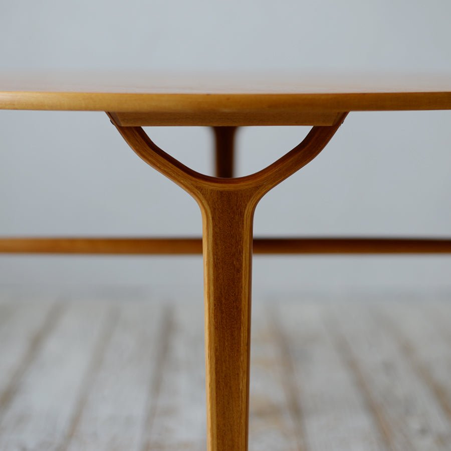 Peter Hvidt & Orla Mølgaard Nielsen Table 