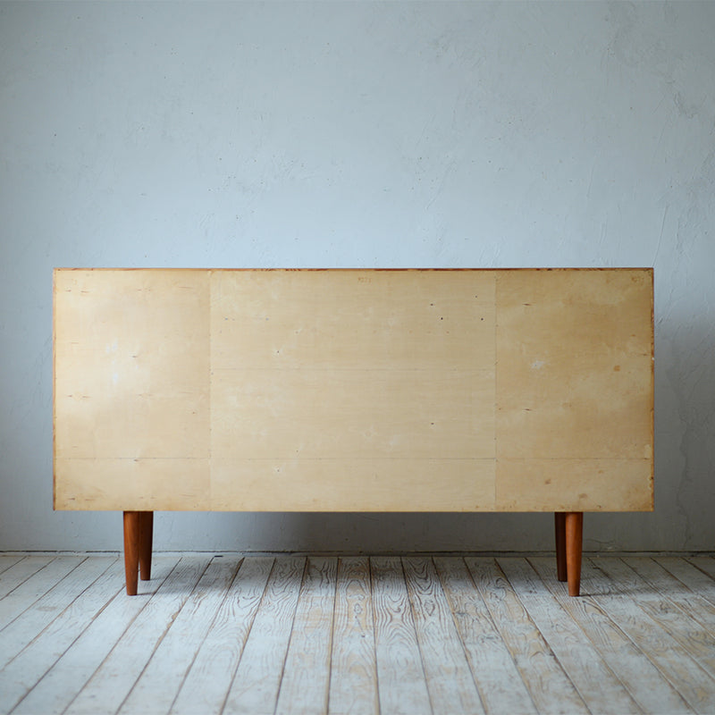 Henry Kjærnulf Sideborad "model 371" D-R612D324