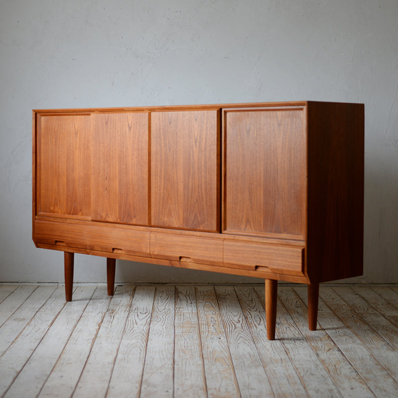 Henry Kjærnulf Sideborad "model 371" D-R612D324