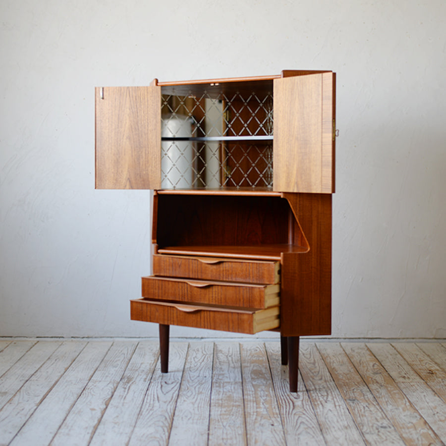Omann Jun Corner Cabinet R706D207 | 北欧家具 北欧インテリア通販