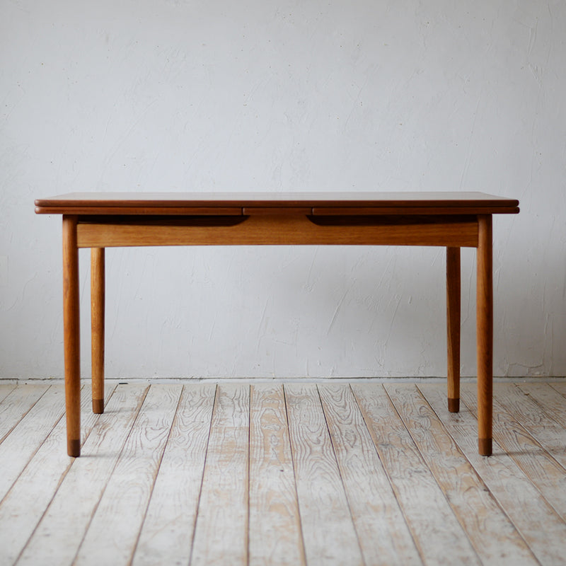 Dining Table D-R706D219