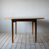 Hans J. Wegner Dining Table "model GE528" D-R706D220