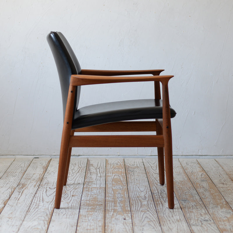 Grete Jalk Arm Chair D-R712D305A | 北欧家具 北欧インテリア通販