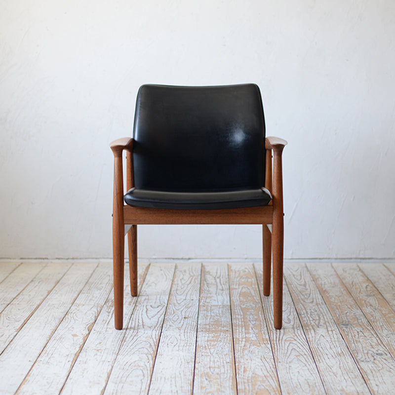 Grete Jalk Arm Chair D-R712D305A | 北欧家具 北欧インテリア通販