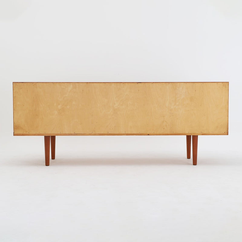 Hans J. Wegner Side Board "RY25"