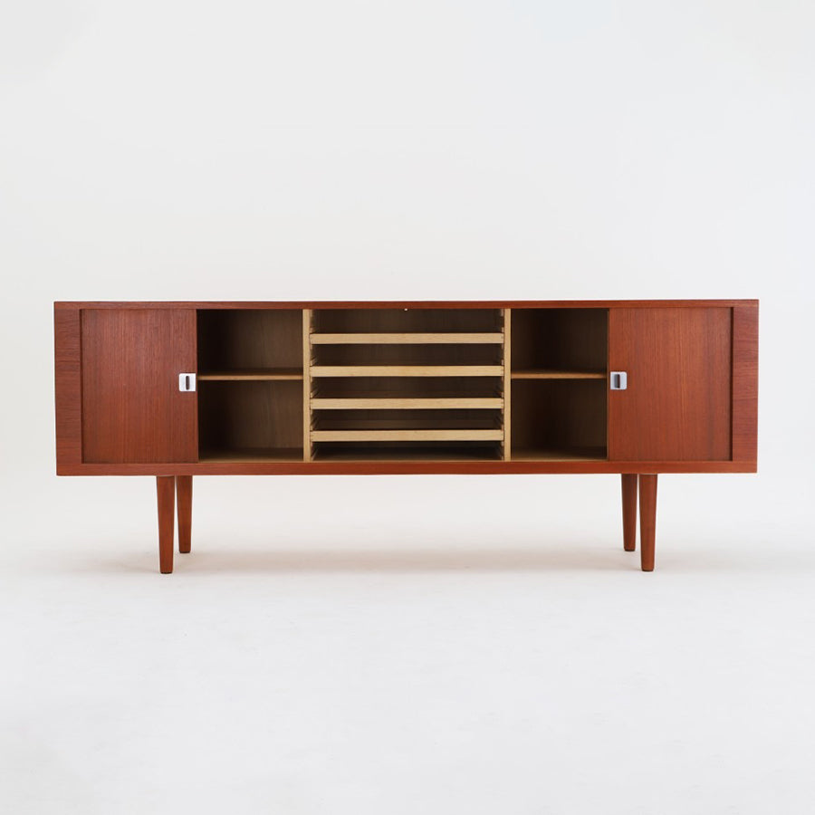 Hans J. Wegner Side Board 